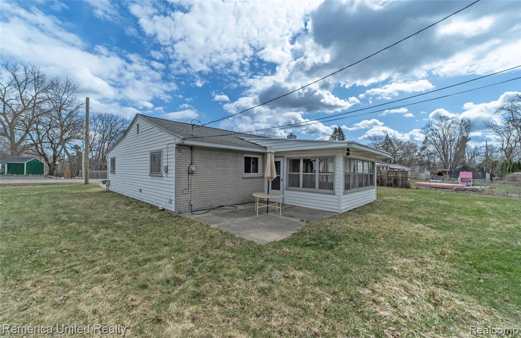 945 N Commerce Road, Commerce Twp, MI 48382 — Photo 48