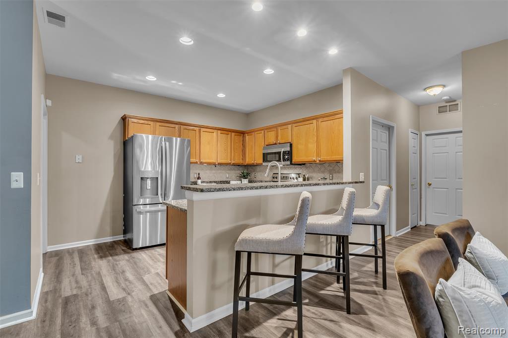 5589 TWIN OAKS Drive, Sterling Heights, MI 48314 — Photo 17
