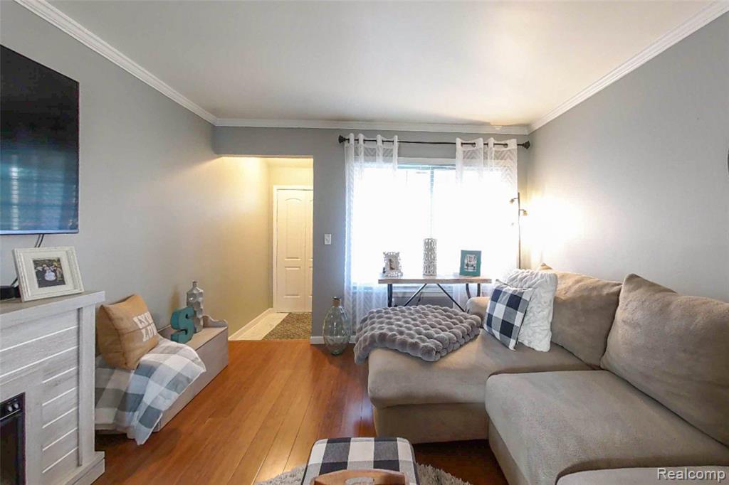 715 Cape Cod, 1, South Lyon, MI 48178 — Photo 3