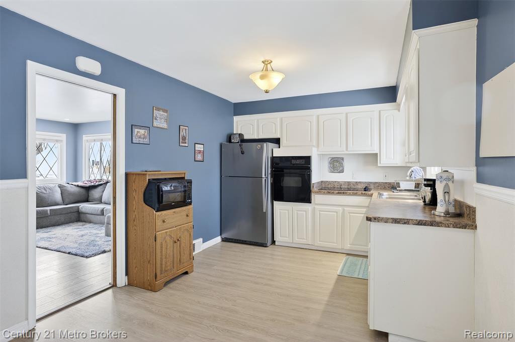 5328 Don Shenk Drive, Swartz Creek, MI 48473 — Photo 14