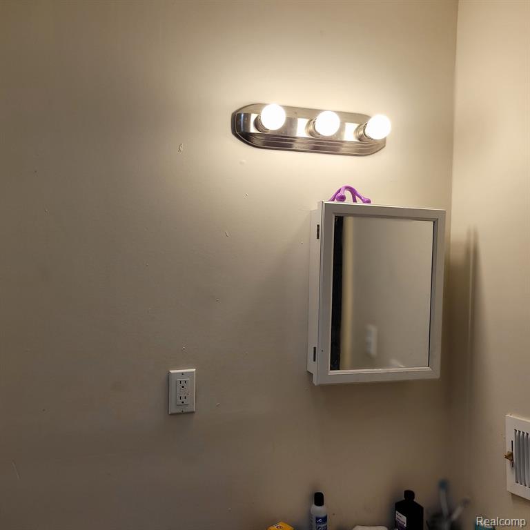 4240 WAVERLY Street, Detroit, MI 48238 — Photo 21