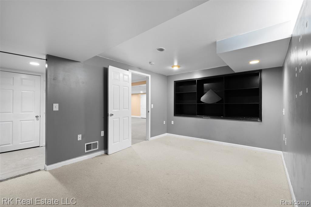 53114 Ridgewood Drive, Chesterfield, MI — Photo 35