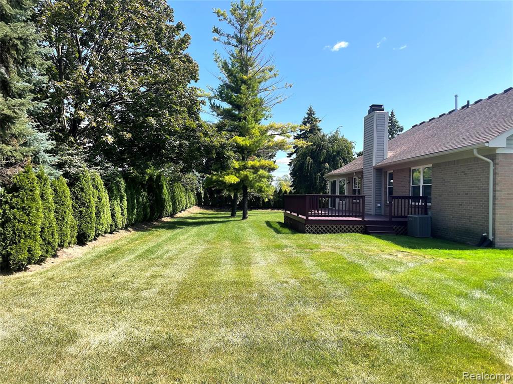 5859 Calgary Court, Sterling Heights, MI 48314 — Photo 11