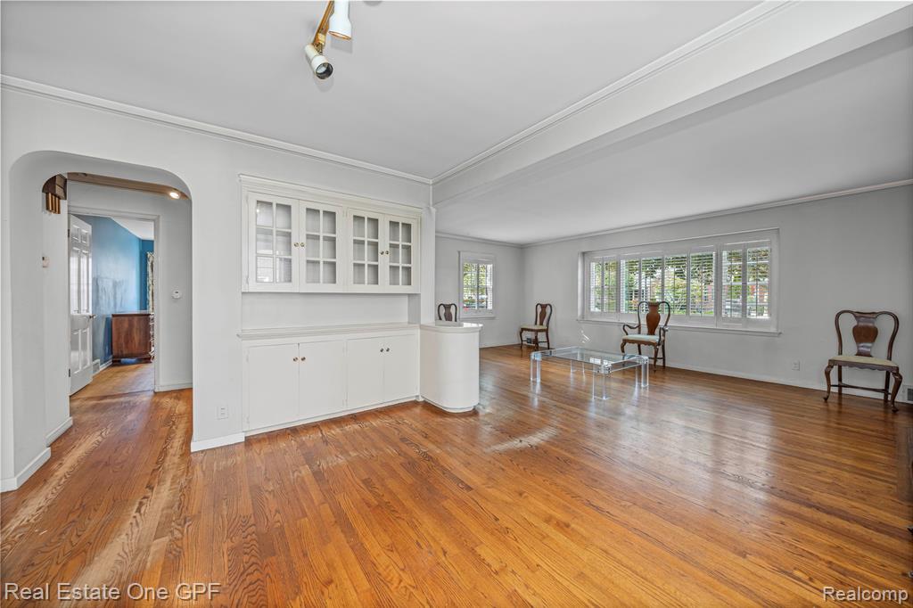 438 Colonial Court, Grosse Pointe Farms, MI 48236 — Photo 9