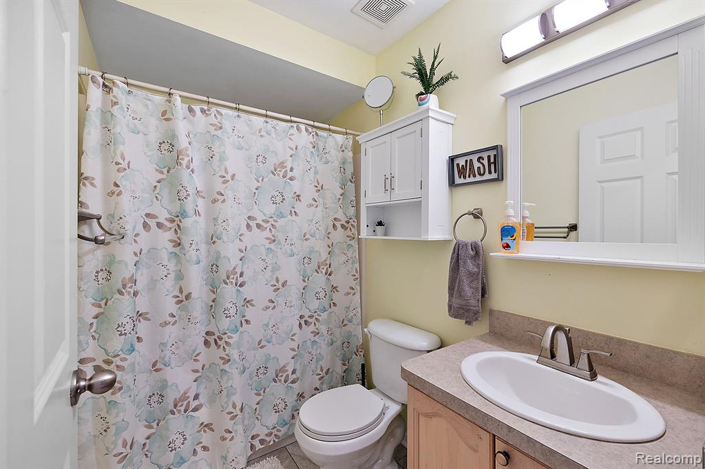 6968 Wellington Drive, Dexter, MI 48130 — Photo 40