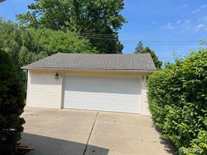 8905 Danzig Street, Livonia, MI 48150 — Photo 29