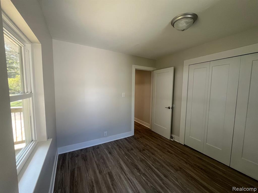 9128 Hickorywood Drive, White Lake, MI — Photo 13