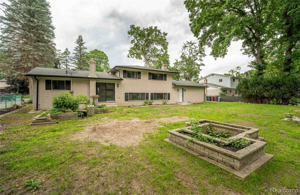6742 Canterbury Court, Shelby Twp, MI 48316 — Photo 41