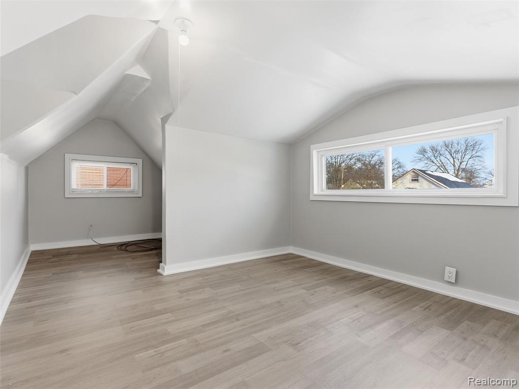 23449 Carlisle Avenue, Hazel Park, MI 48030 — Photo 26