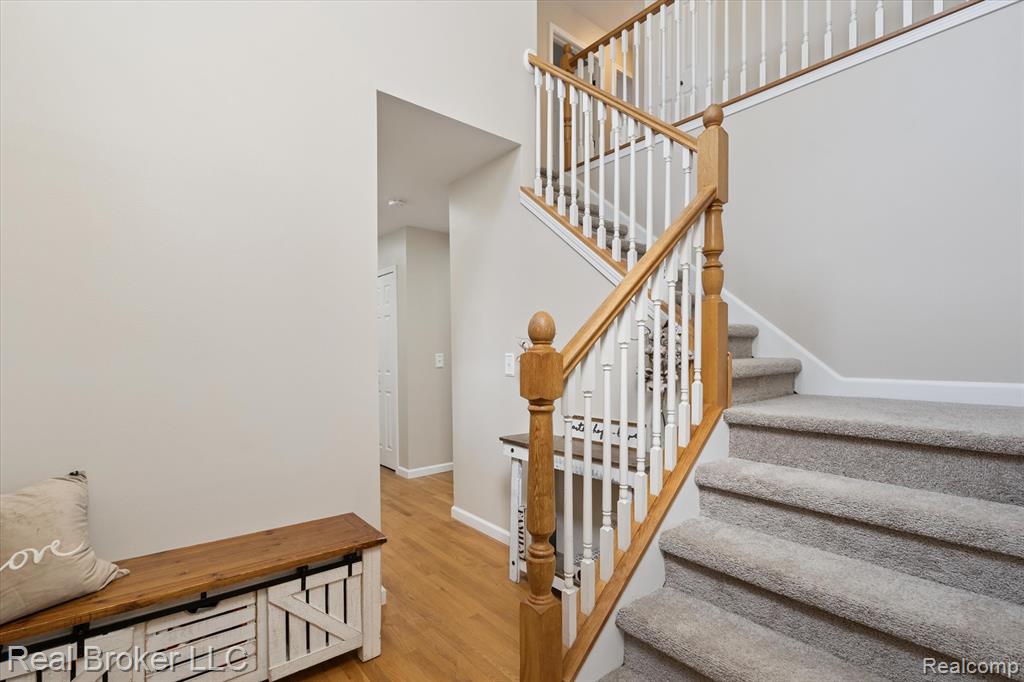 6097 High Valley Drive, White Lake, MI 48383 — Photo 6