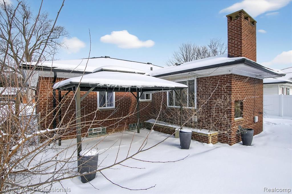 16786 Sprenger Avenue, Eastpointe, MI, 48021