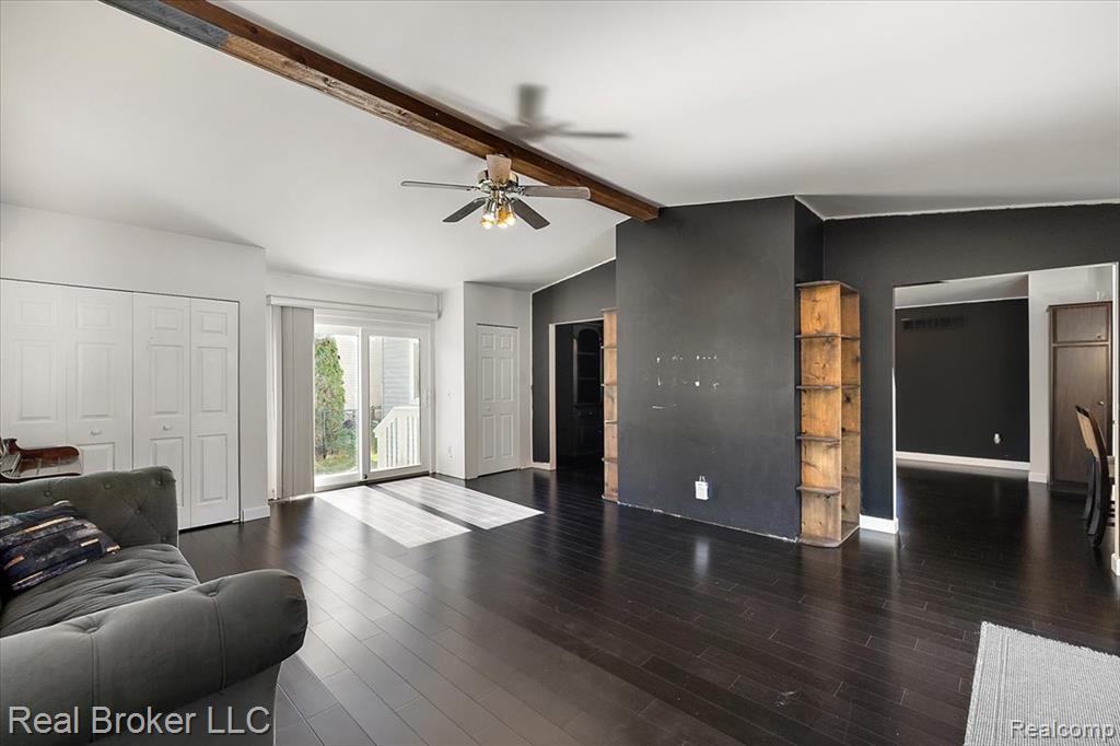 24348 Simmons Drive, Novi, MI — Photo 21