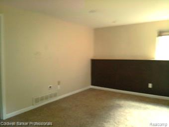 3225 Oakridge Drive, Highland, MI 48356 — Photo 12