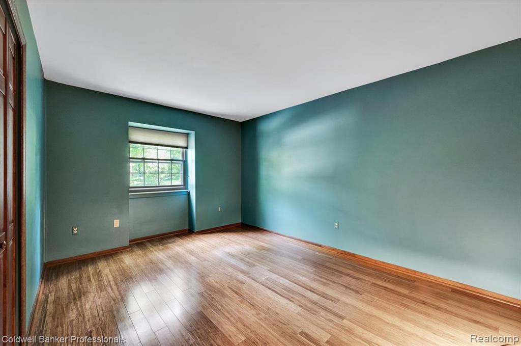 8873 Nepahwin Drive, Clarkston, MI 48348 — Photo 21