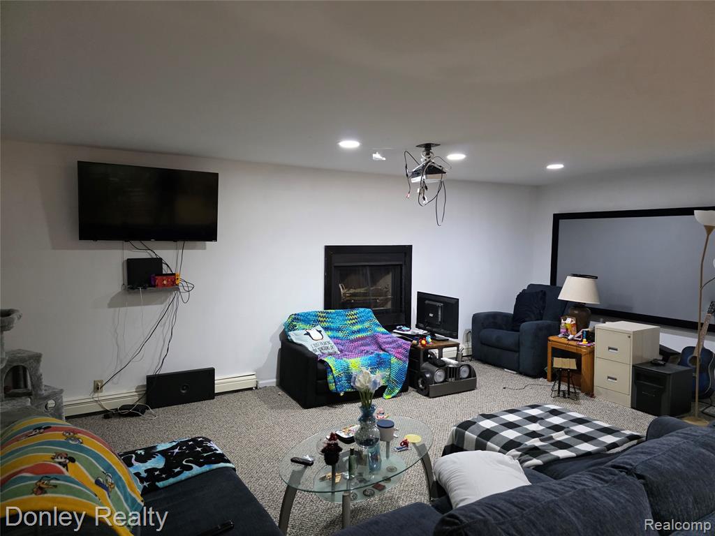 4677 Point Court, MI — Photo 7