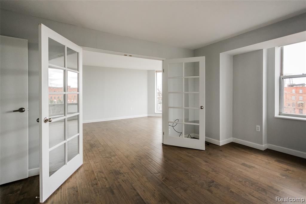 250 E Harbortown Drive, 508, Detroit, MI 48207 — Photo 14