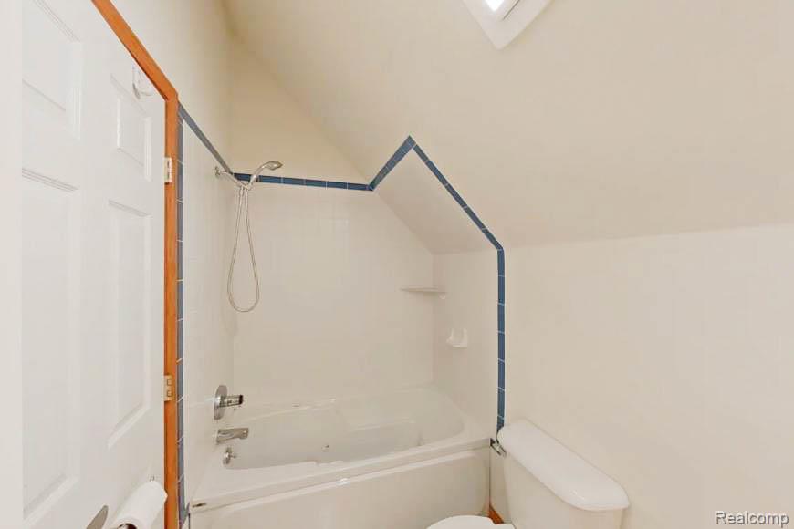 8844 RIVERSIDE Drive, Brighton, MI 48116 — Photo 17