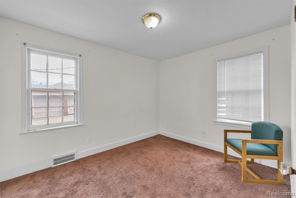 6120 MIDDLESEX Street, Dearborn, MI 48126 — Photo 18