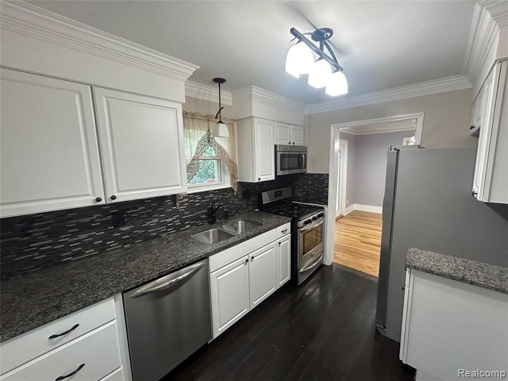 674 Jewell Street, Ferndale, MI 48220 — Photo 7