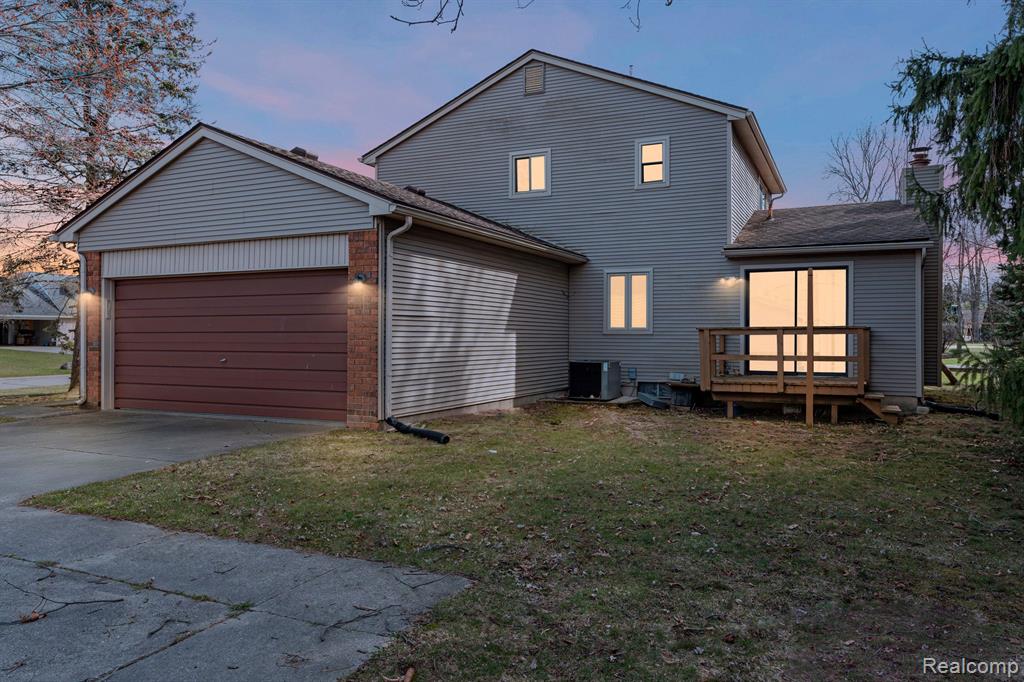 643 Pine Tree Court, Walled Lake, MI 48390 — Photo 26