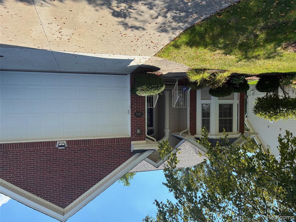 1151 Creekside Court, Burton, MI 48509 — Photo 3