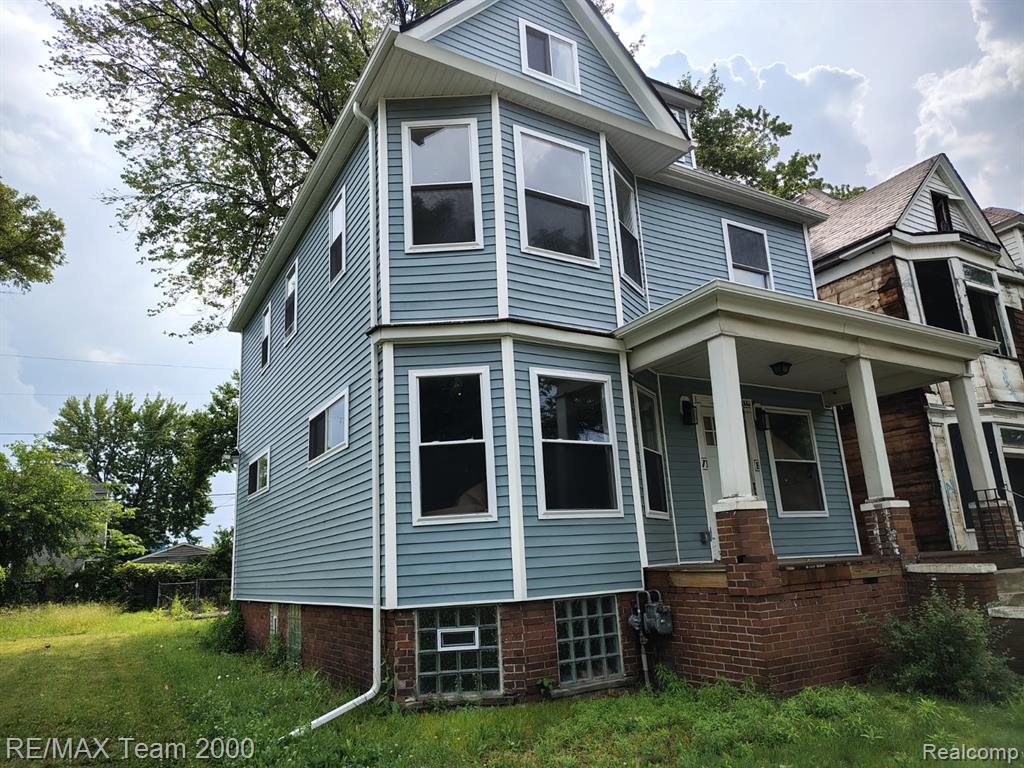 2492 Townsend Street, Detroit, MI 48214 — Photo 3