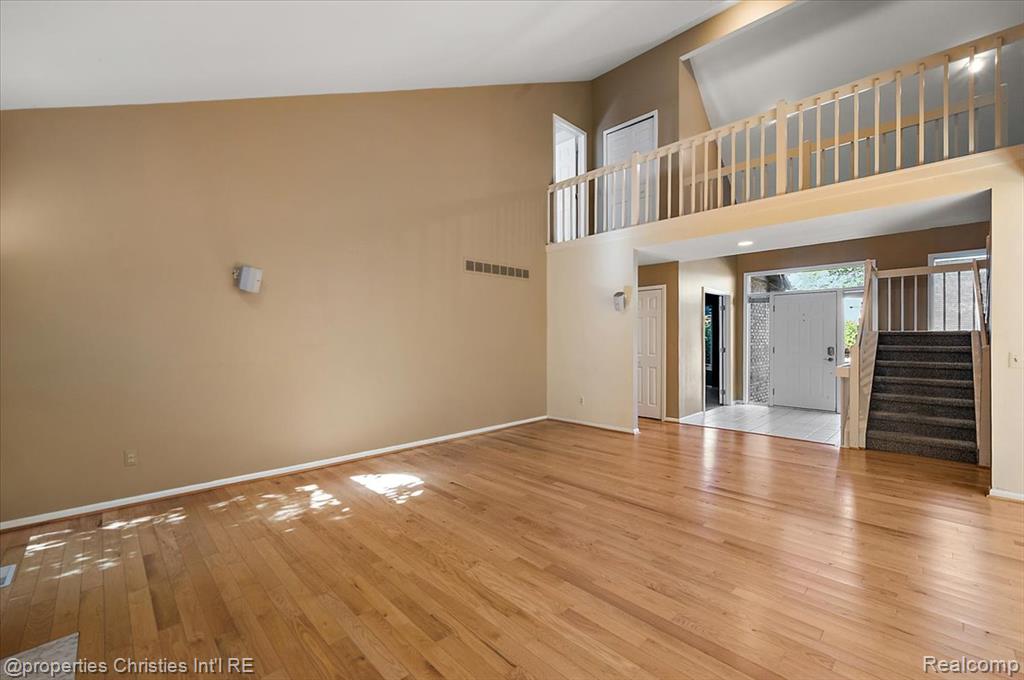 6835 High Ridge Road, West Bloomfield, MI 48324 — Photo 29