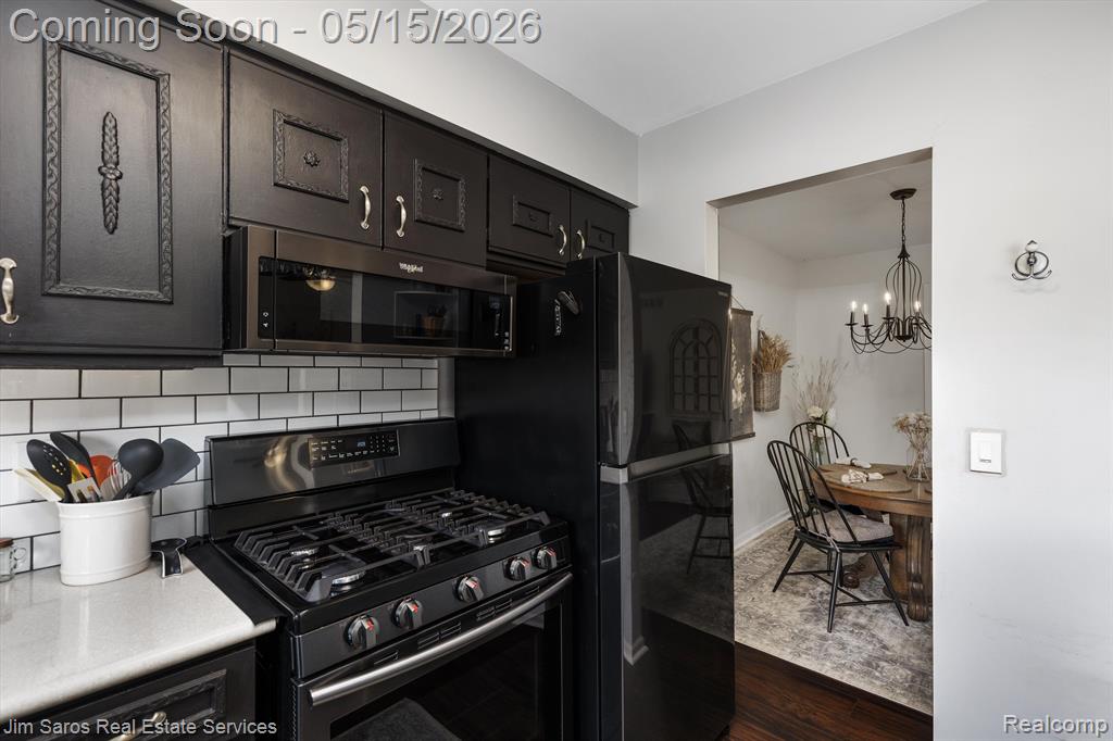 1089 COUNTRY CLUB Drive, Saint Clair Shores, MI 48082 — Photo 10