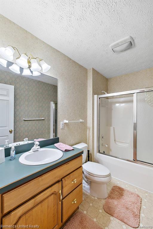 686 W CALEDONIA Street, Howell, MI 48843 — Photo 41