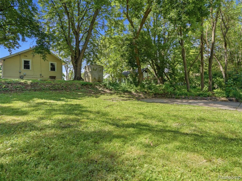 45 Kemp Street, Pontiac, MI 48342 — Photo 3