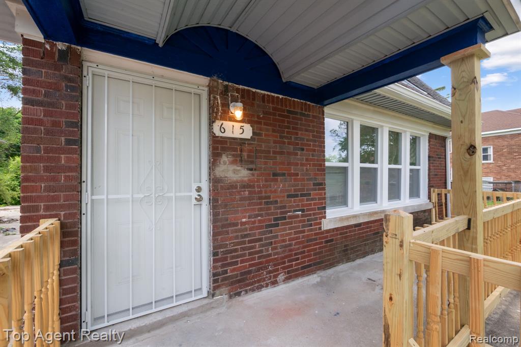 615 W Hollywood, Highland Park, MI 48203 — Photo 2