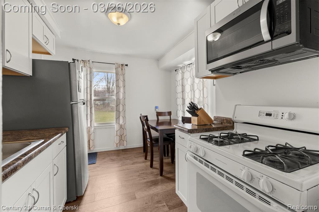 6327 Hunt Street, Romulus, MI 48174 — Photo 8