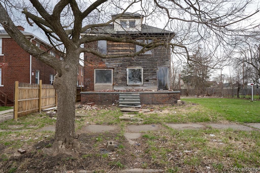 2224 ANDERDON Street, Detroit, MI 48215