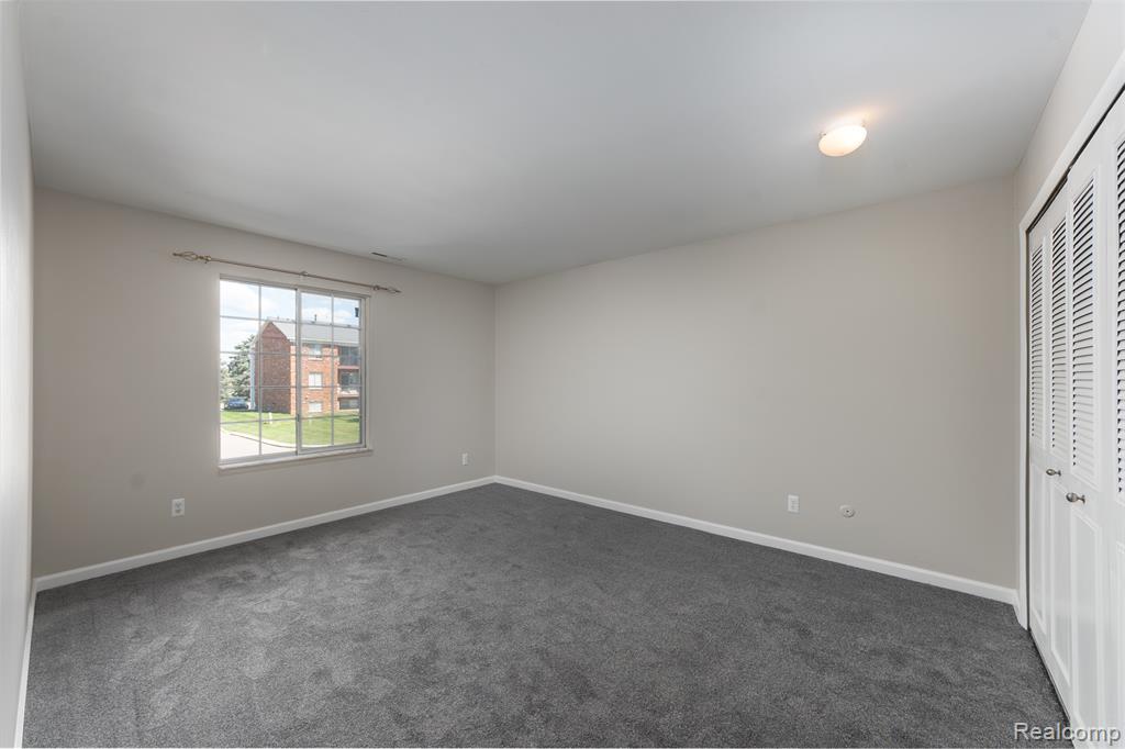 505 W Highland Road, Howell, MI 48843 — Photo 13