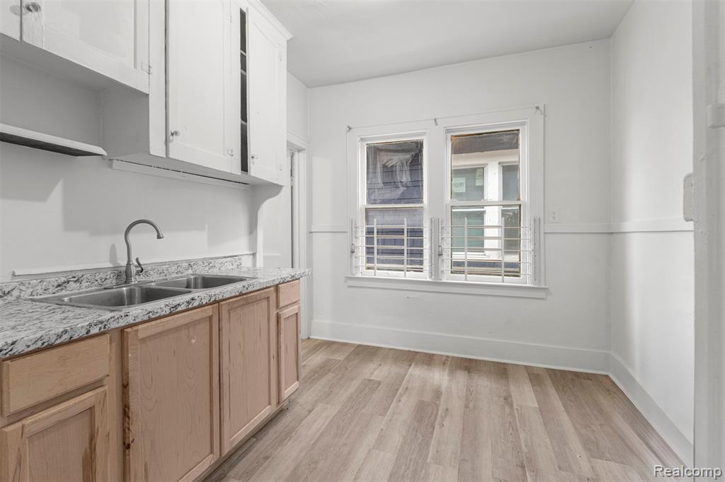 3964 Lenox Street, Detroit, MI 48215 — Photo 12