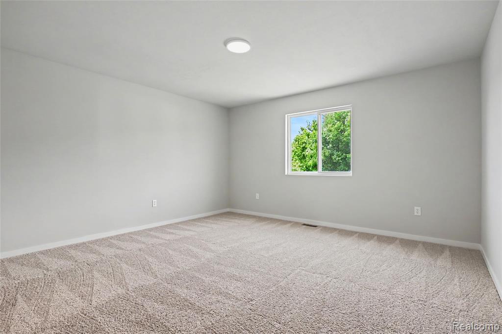 5528 Lahring Road, Linden, MI 48451 — Photo 10