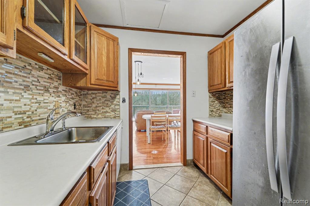 733 Watersedge Drive, Ann Arbor, MI 48105 — Photo 13