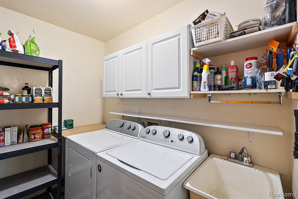 10161 LONGFORD Drive, South Lyon, MI 48178 — Photo 51