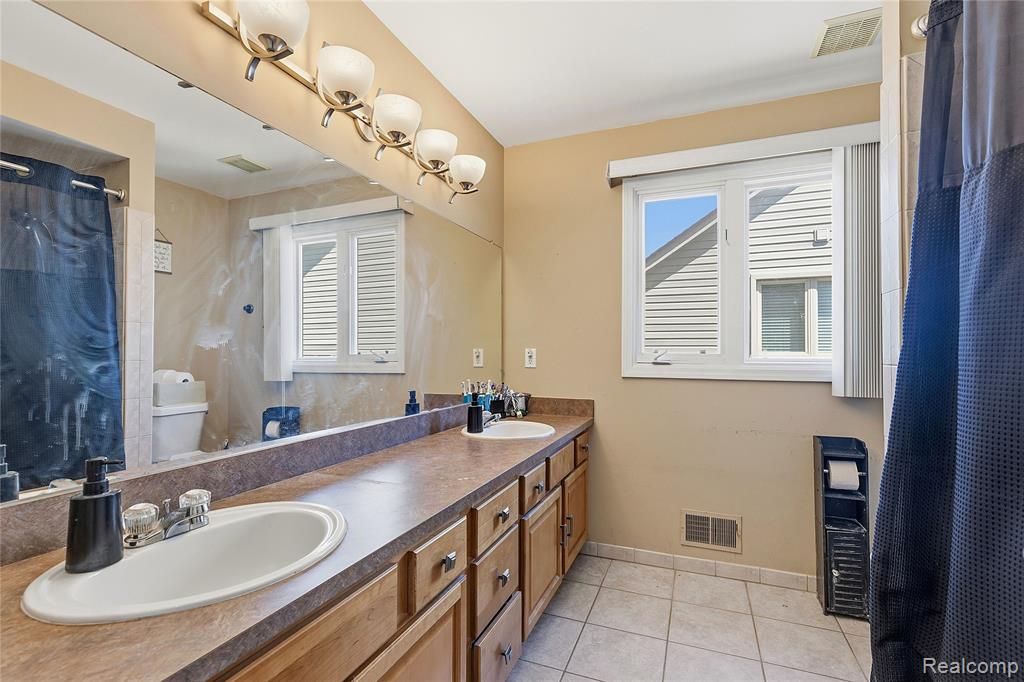 50426 Chief Drive, Macomb, MI 48044 — Photo 34