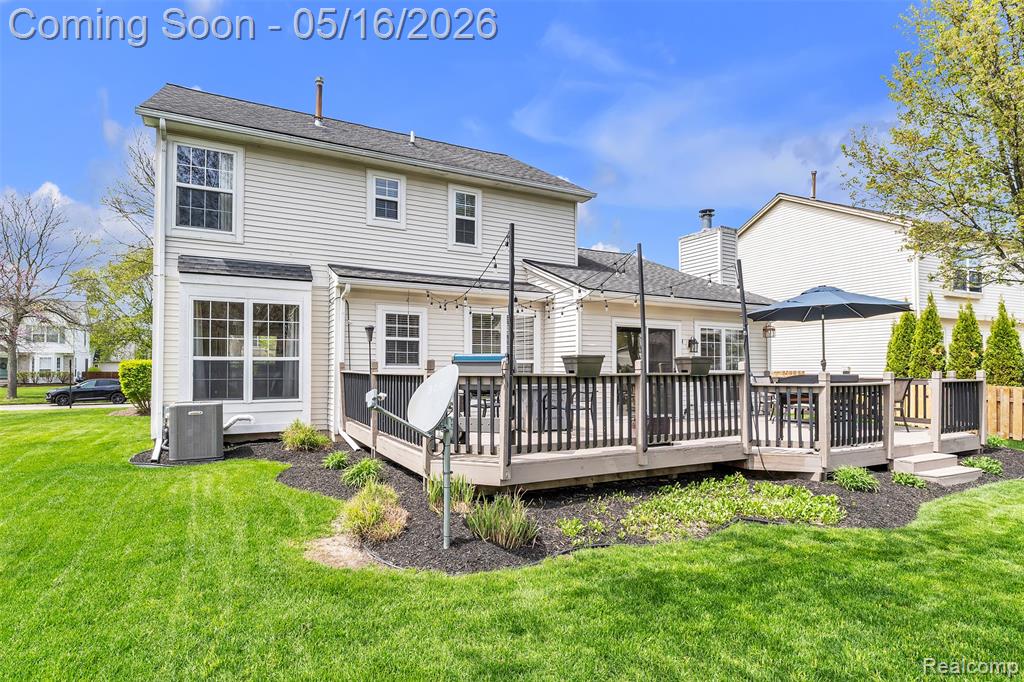 944 S Parkwood Drive, South Lyon, MI 48178 — Photo 47