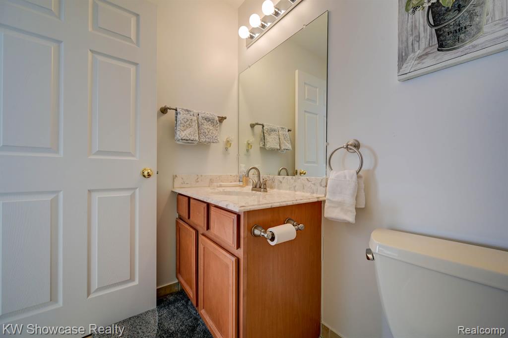 1074 ANDOVER Circle, Commerce Twp, MI 48390 — Photo 26