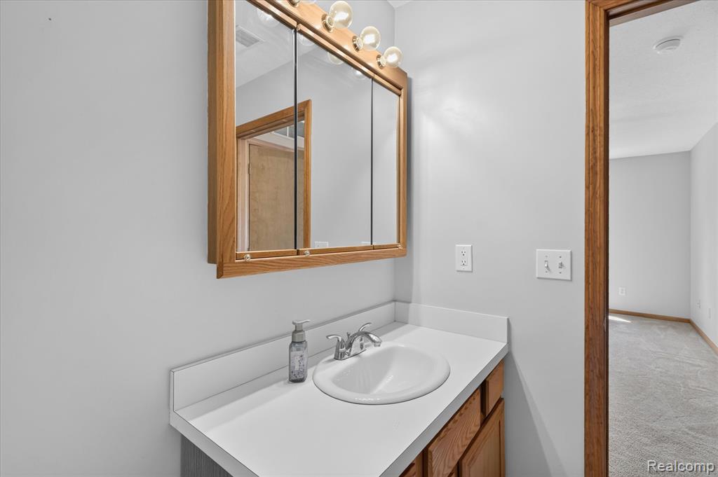 45720 Prairiegrass Court, Belleville, MI 48111 — Photo 27