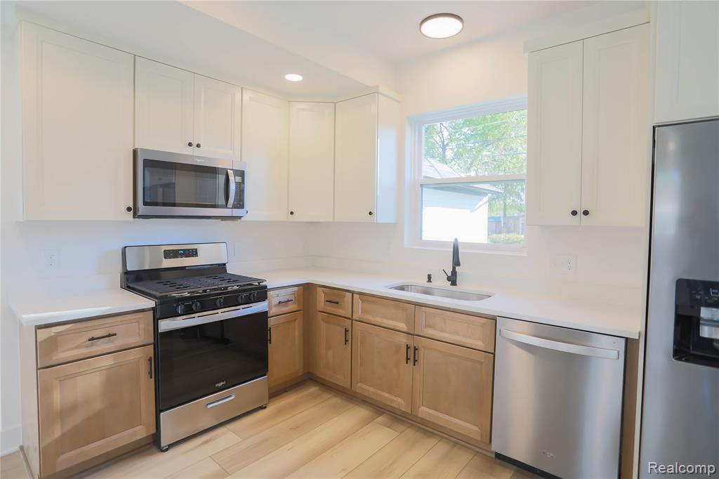 129 South Avenue, Mount Clemens, MI 48043 — Photo 14