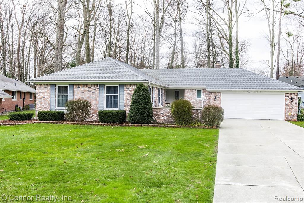 4291 QUAKER HILL Drive, Fort Gratiot, MI 48059 — Photo 35