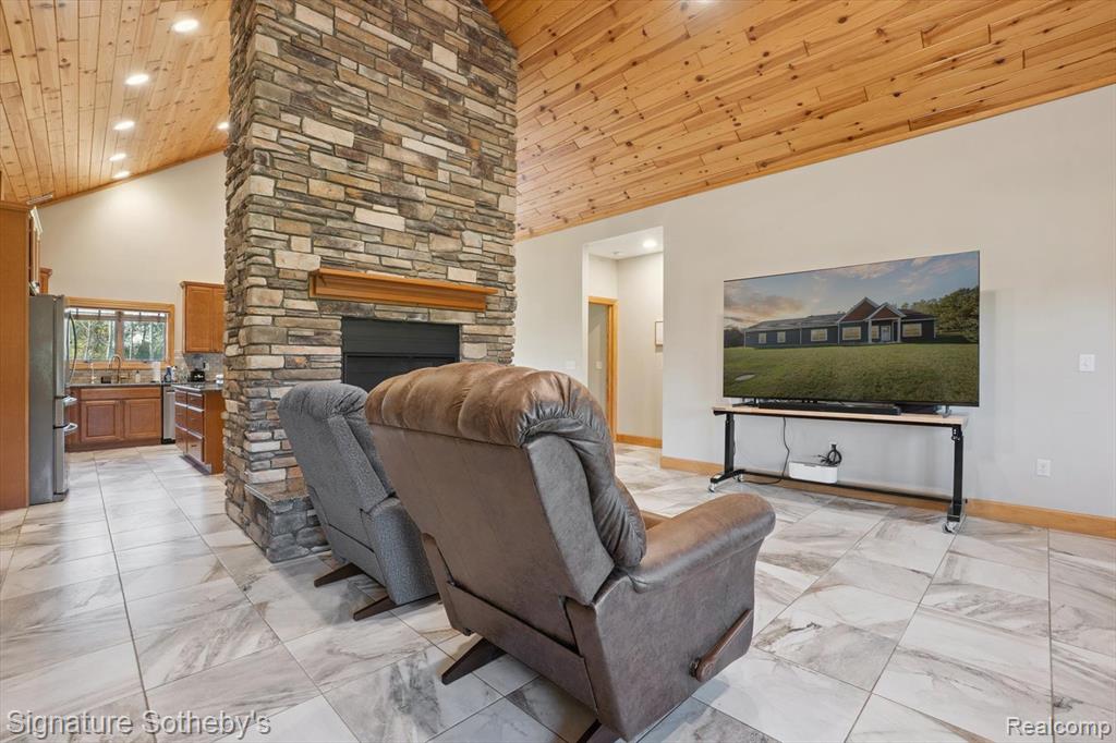 6300 Hazard Road, Oceola, MI 48430 — Photo 9