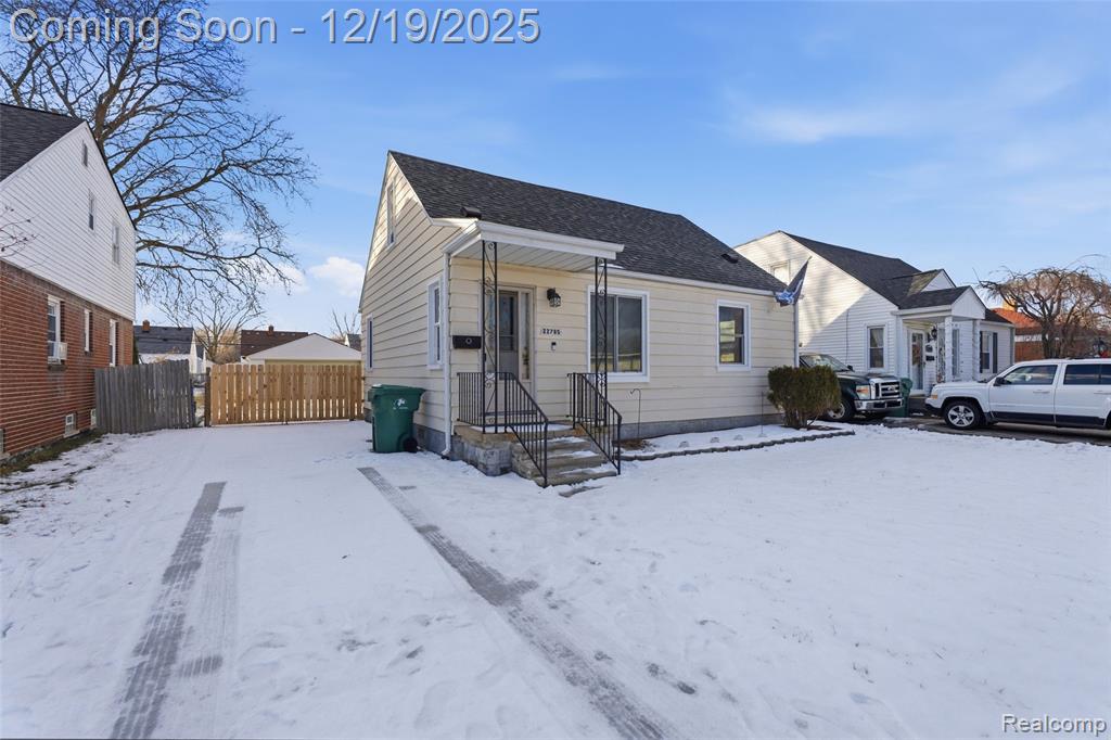 22785 Schroeder Avenue, Eastpointe, MI 48021 — Photo 2
