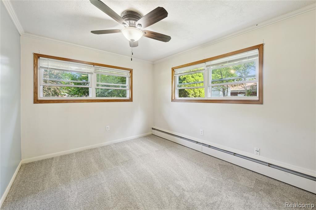 4403 Killarney Park Drive, Burton, MI 48529 — Photo 16