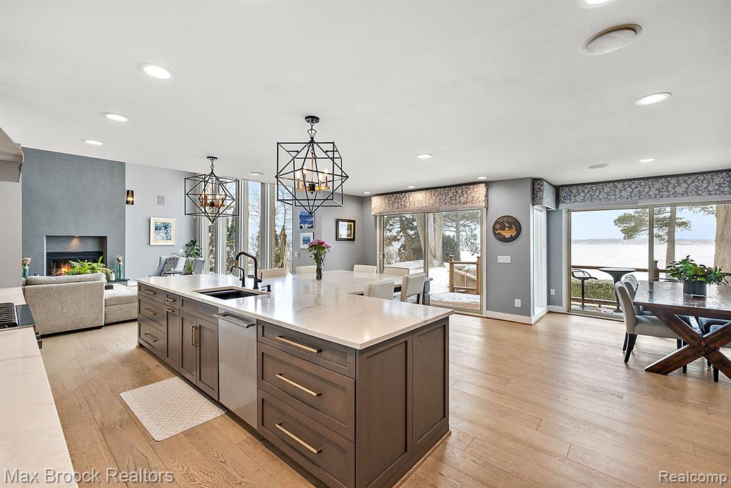 3540 Erie Drive, Orchard Lake Village, MI 48324 — Photo 8