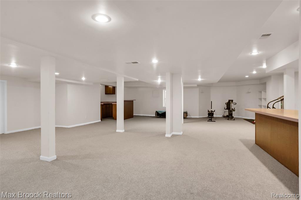 60 Kingsley Manor Drive, Bloomfield Hills, MI 48304 — Photo 51