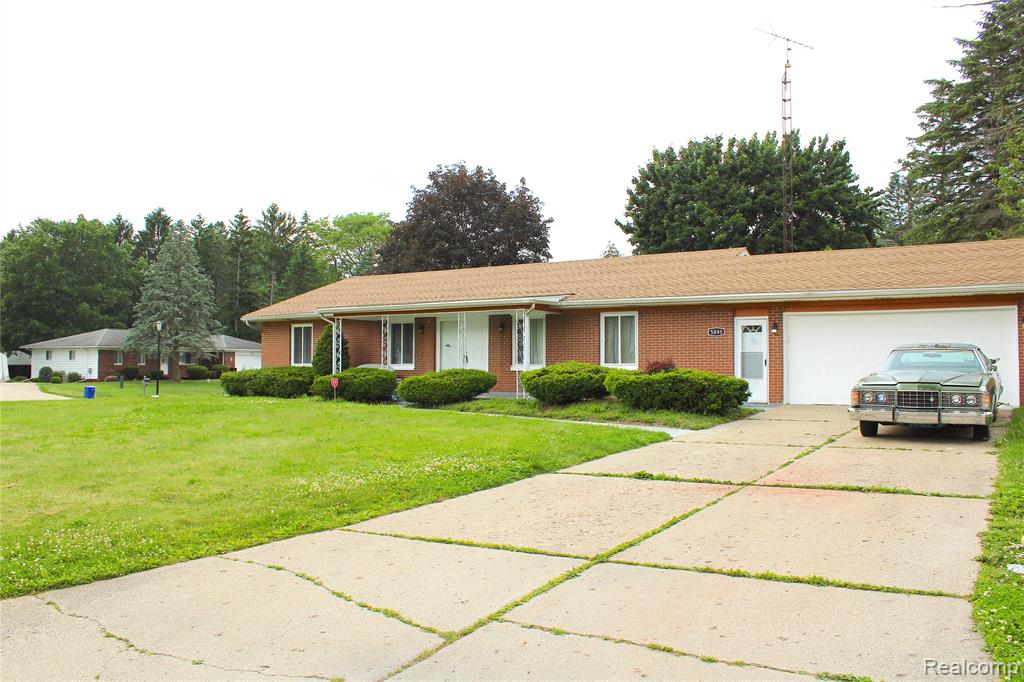 5095 Camborne Court, Flint, MI 48504 — Photo 5